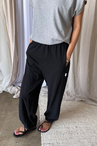 LE BON SHOPPE Ballon Pants - Black